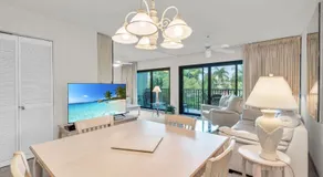Enit Unit -Close to Elevator and Pool Views - Image 4