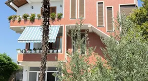 Hill Haven Guesthouse - Image 2