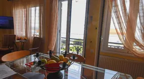 Evaggelia's Seaside Boutique Apartment - Image 5