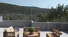 Balcony Bliss Retreat- Family Friendly - Image 5