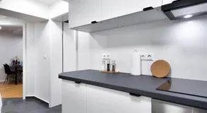 ALFA Stuttgart 2Z-Apartment 4 Betten SmartTV WLAN nahe Wasen Daimler l Bad & Küche l 2BR 4 beds kitchen bathroom - Image 5