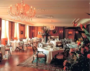 Hotel Europe Huis Ten Bosch - Image 5