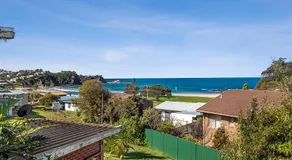 The Bach House Pet Friendly in Malua Bay managed by Batemans Bay Accom - Image 4