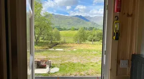Wee Highland Hideaway Hut - Image 5