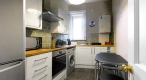 Cosy near centre Edinburgh apartment - Image 3