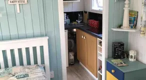 Captain's Cabin - Image 4