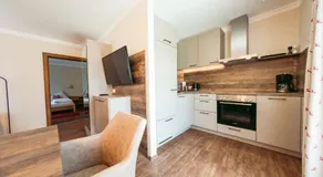 Triple room, shower or bath, toilet - Image 4