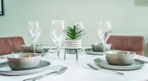 Pipkin Place Serviced Apartment Coventry - Image 3