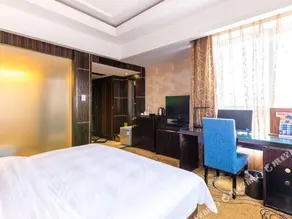 Tianyi Crown Hotel - Image 4
