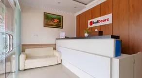 RedDoorz near Plaza Botania 1 Batam - Image 3