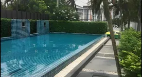 Neues Zimmer in der Nähe des Flughafens Suvarnabhumi und der Paseo Mall mit Pool und Fitness !! - Image 5