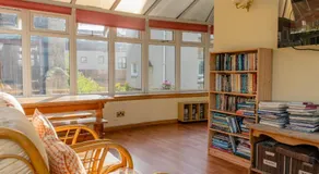 3 Bedroom Home, Peaceful Garden - Image 5