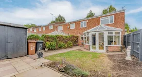 Modern 3 bed House - Image 5