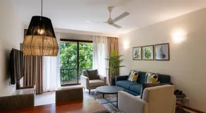 Sea Cliff Court Hotel & Luxury Apartments - Image 2