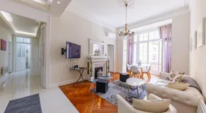 Prestige Designer Apartment, Super Central - Image 2