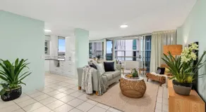 Ambassador Beachfront Burleigh Heads - Image 5