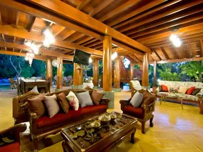 Bueng Bua Thong - Image 3