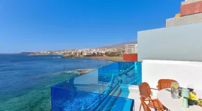 Neptuno Suite Playa by VillaGranCanaria - Image 4
