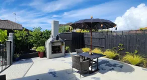 Sunkist B & B - Image 1