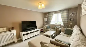 Sheffield Boutique 4-Bed Home - Image 2