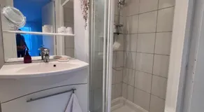 Chambre Indépendante sur terrain avec piscine - Image 2