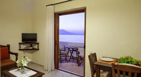 Niriides Apartments - Image 4