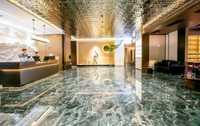 Lairna Hotel - Image 2