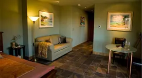 Pearlessence Vineyard Inn - Image 2