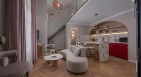 Mountain Pine Luxury Suites - Image 2