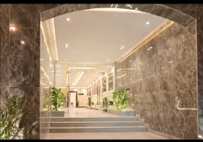 Luxury apartment in Boulevard Hittin - Image 4