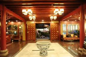 Lijiang Wangfu Hotel - Image 4