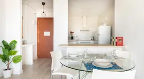 Apartamento amplio con 4 habitaciones y 2 baños - Great apartment with 4 rooms - 2 baths - Image 2