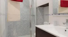 Apartamentos Alcantara - Image 2