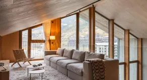 Penthouse 2 hijas 4-BR - Image 3