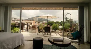 Moonshine Boutique Hostal - Image 2