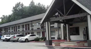 Knights Inn Cleveland GA - Image 4