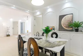 Sunny Abode-Bund view apartment 300m from Yu Garden Modern luxury 3-bedroom, 2-bathroom residence - Image 3