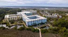Gorgeous 2 Bedroom Condo - Image 3
