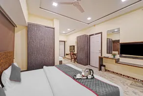 Collection O Yash Inn - Image 2