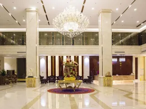 Auspicious Hotel - Image 4
