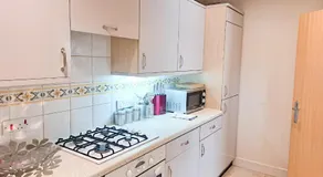 Wimbledon Apartment - Image 3