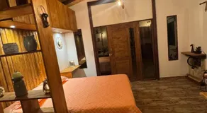 Raíz Oculta - Chalet con Jacuzzi y Chimenea en Santa Elena - Image 2