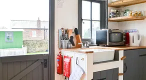 Jamie's Shepherds Hut - Uk43566 - Image 5