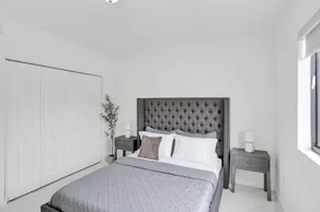  Renzzi Wynwood Apartments - Image 3