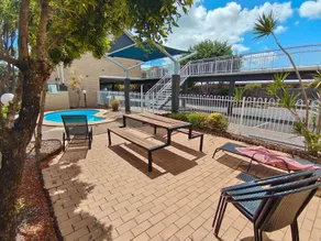 Ambassador Motor Lodge - Image 2