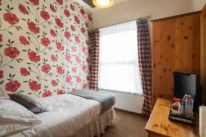 The Berkeley Guesthouse - Image 2