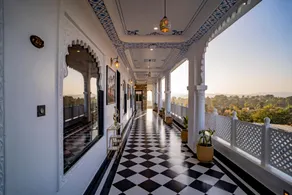 THE MARUWAS - A Luxury Retreat - Image 4