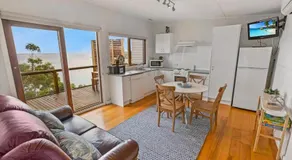 Lakescapes Cottage - Image 3