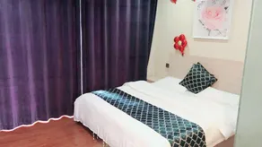 699 Express Hotel - Image 2