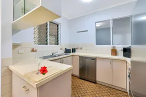 Tropical 2BR Darwin Oasis - Image 4